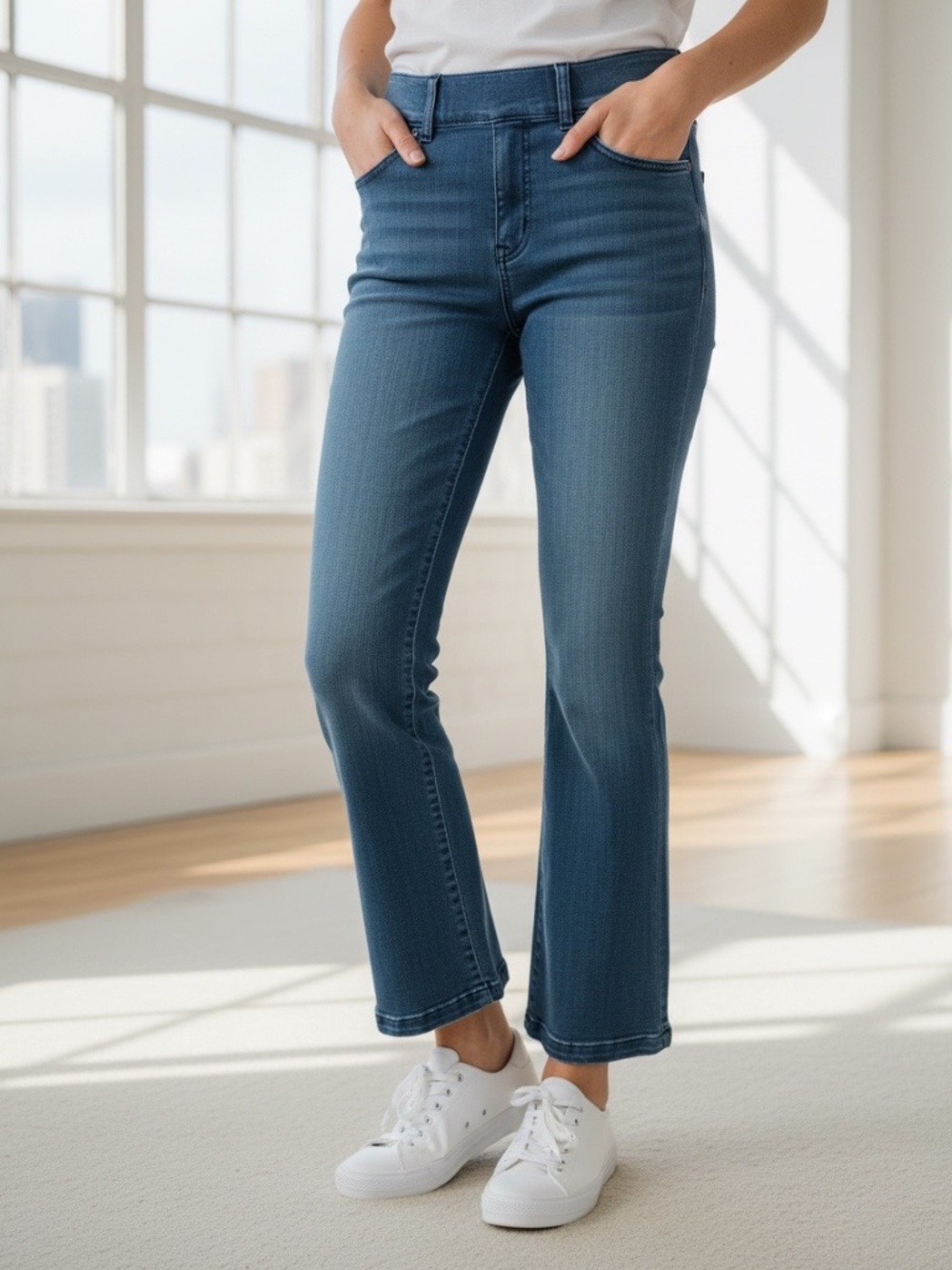 Spanx Pull On Cropped Flare Jeans Size Medium